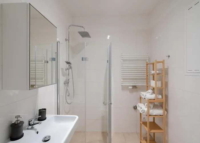 New Favoriten - Serviced Apartmán *